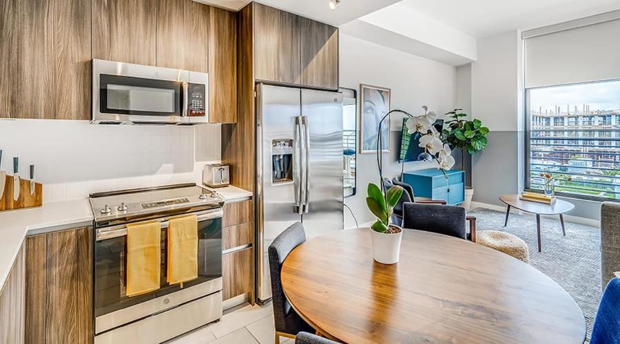 Sentral Studio Apt With Den In Wynwood Appartamento Miami